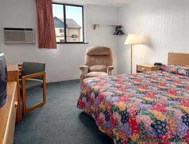 Super 8 By Wyndham Glendive Hotel Buitenkant foto